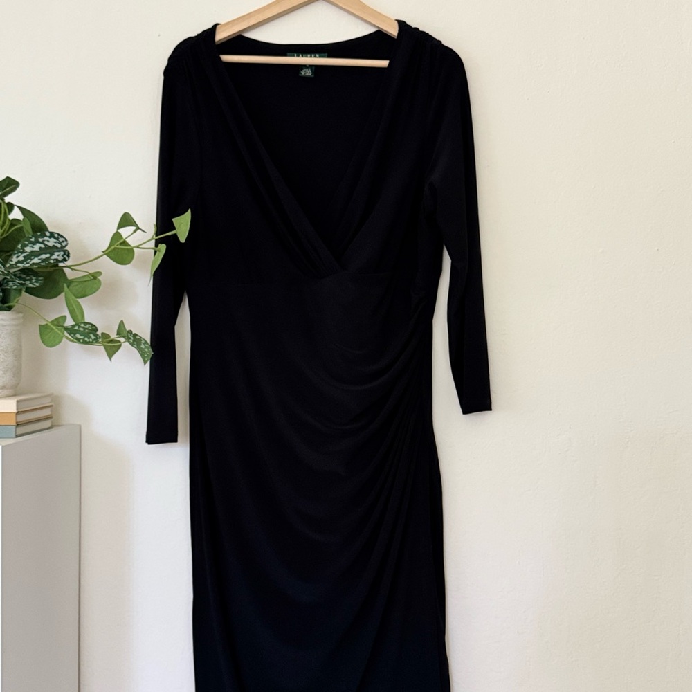Classic Elegance: Ralph Lauren Black Ruched V-Neck Midi Dress - Size 16